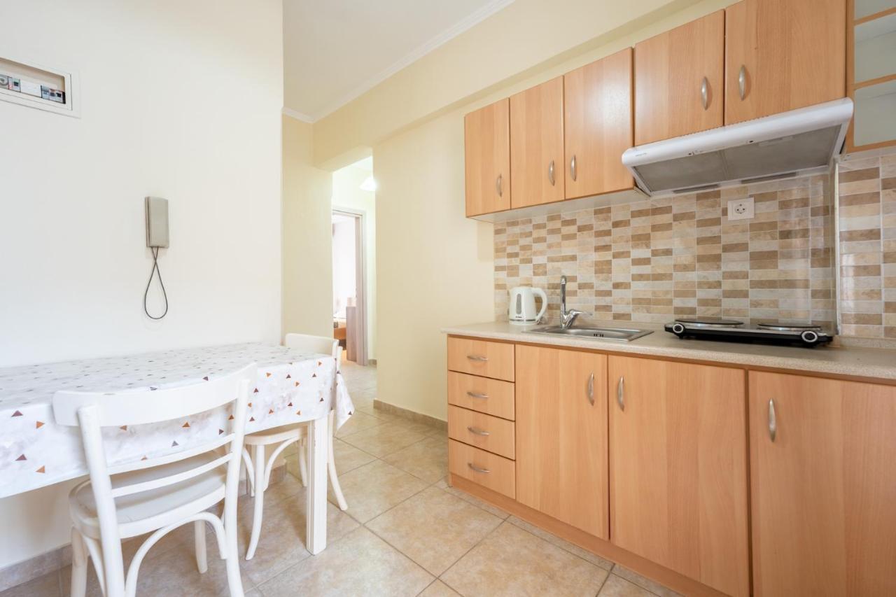 Milonas House Apartments Паралия Дионисиу Екстериор снимка