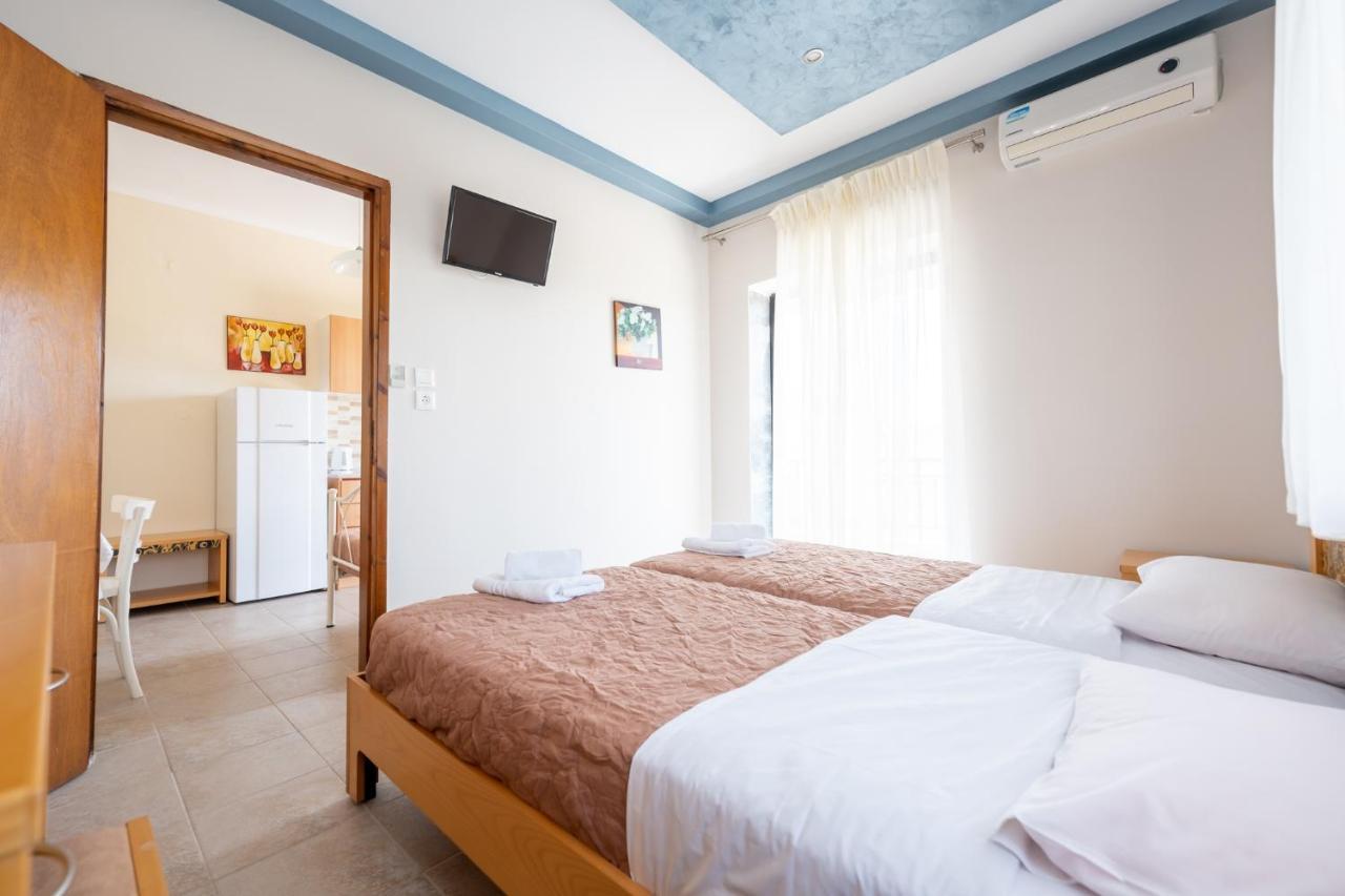 Milonas House Apartments Паралия Дионисиу Екстериор снимка