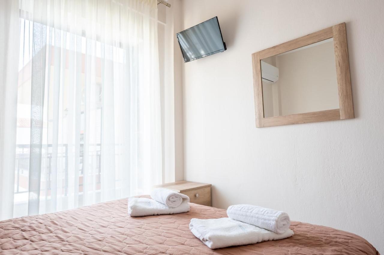Milonas House Apartments Паралия Дионисиу Екстериор снимка