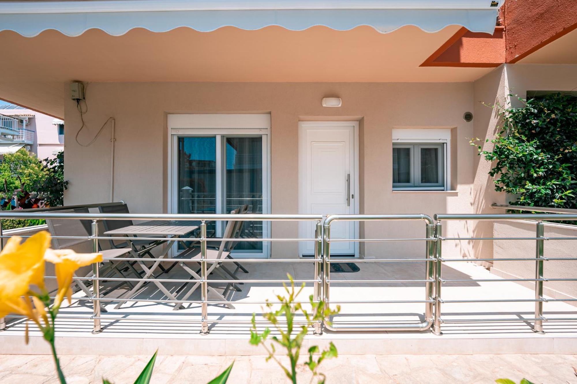Milonas House Apartments Паралия Дионисиу Екстериор снимка