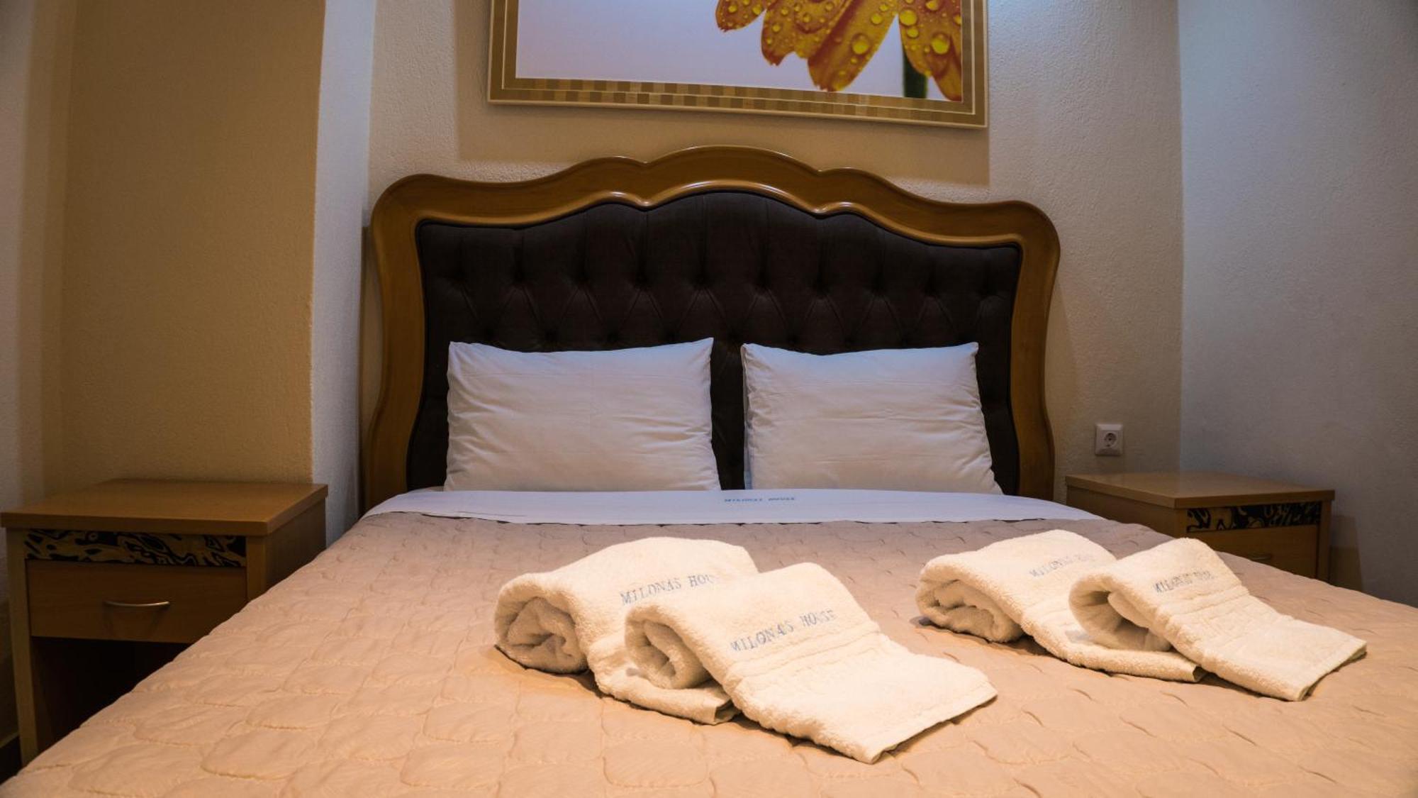 Milonas House Apartments Паралия Дионисиу Екстериор снимка