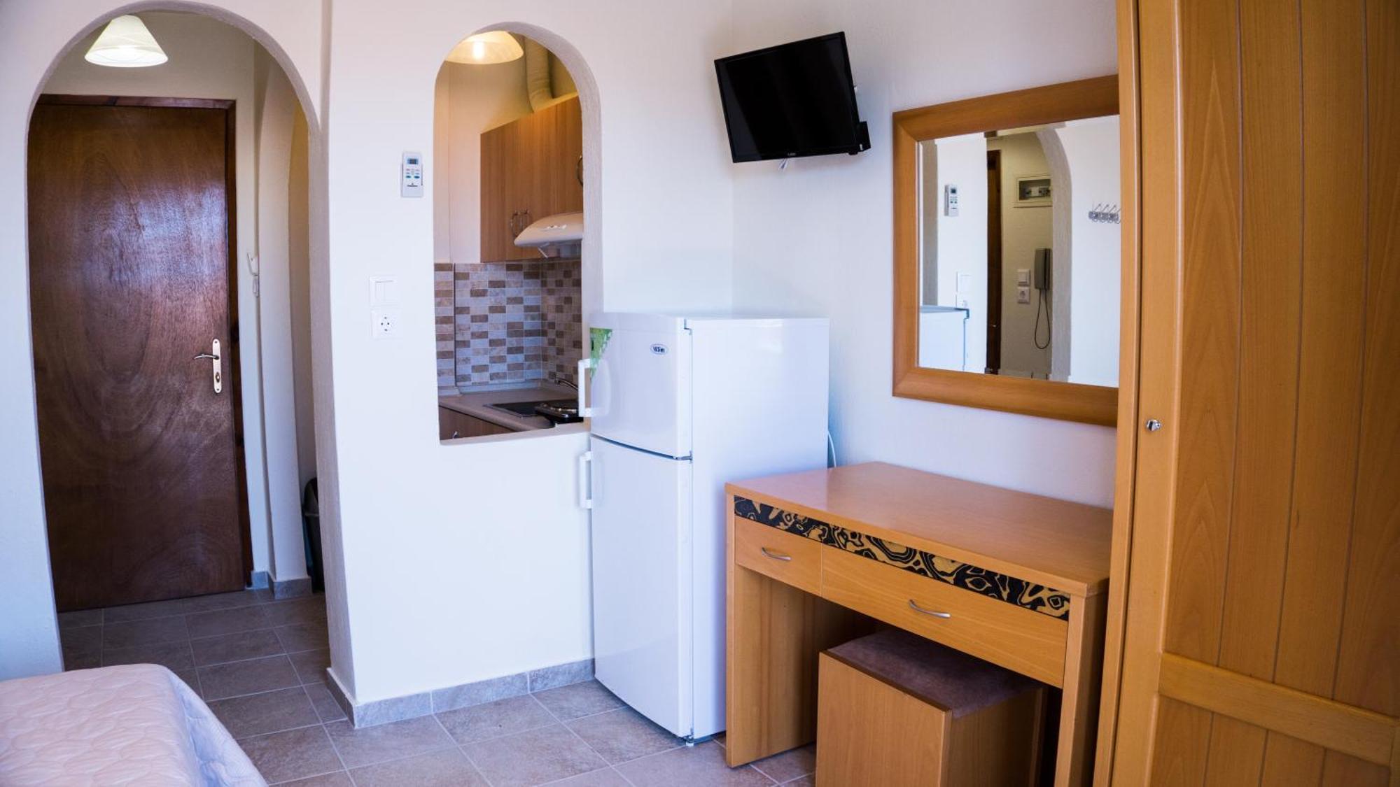 Milonas House Apartments Паралия Дионисиу Екстериор снимка